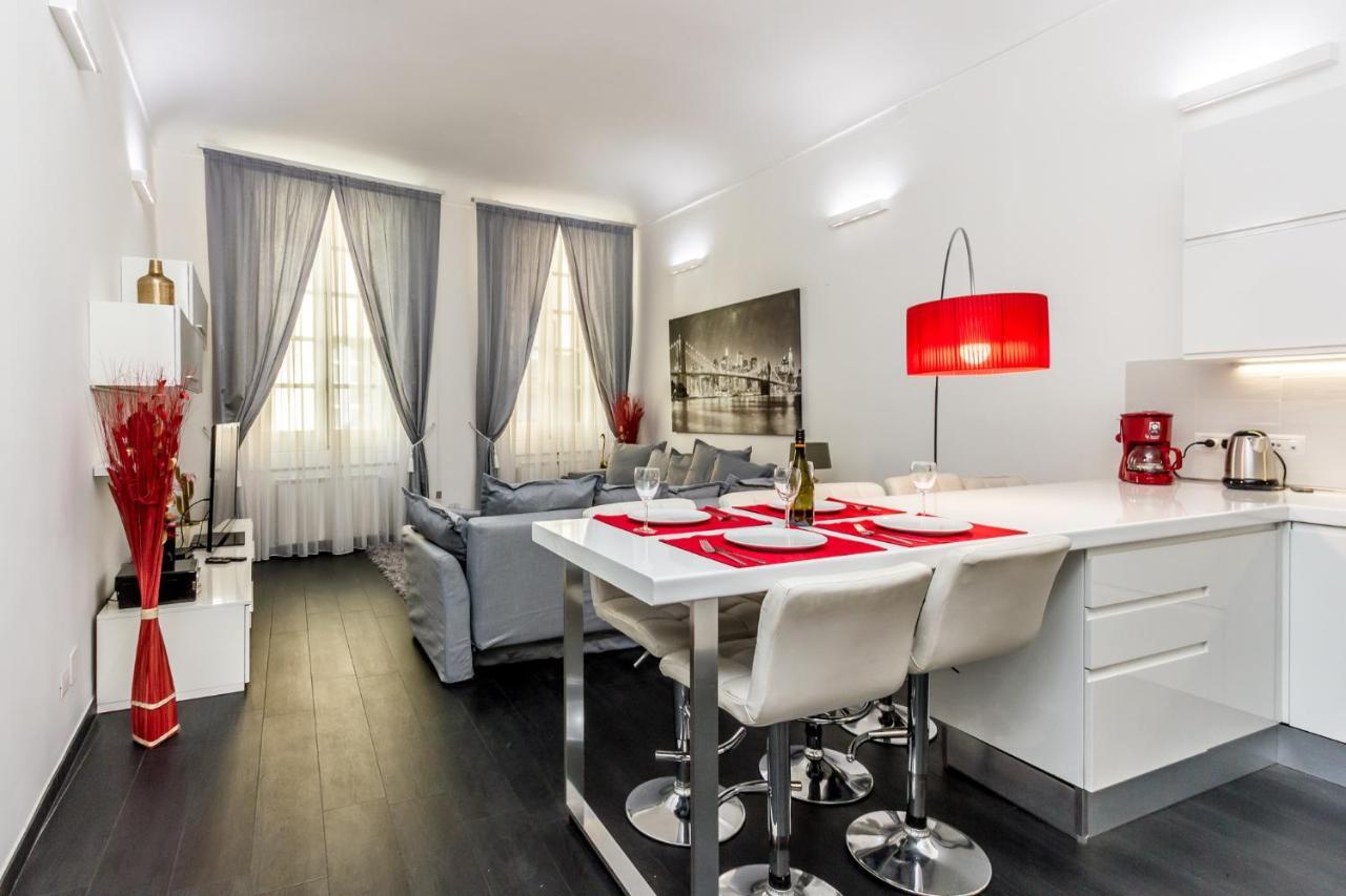 Elegant House Via Pia Apartment Савона Екстериор снимка